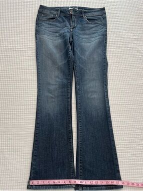 Classic Women's Bootcut Jeans in Dark Wash Blue